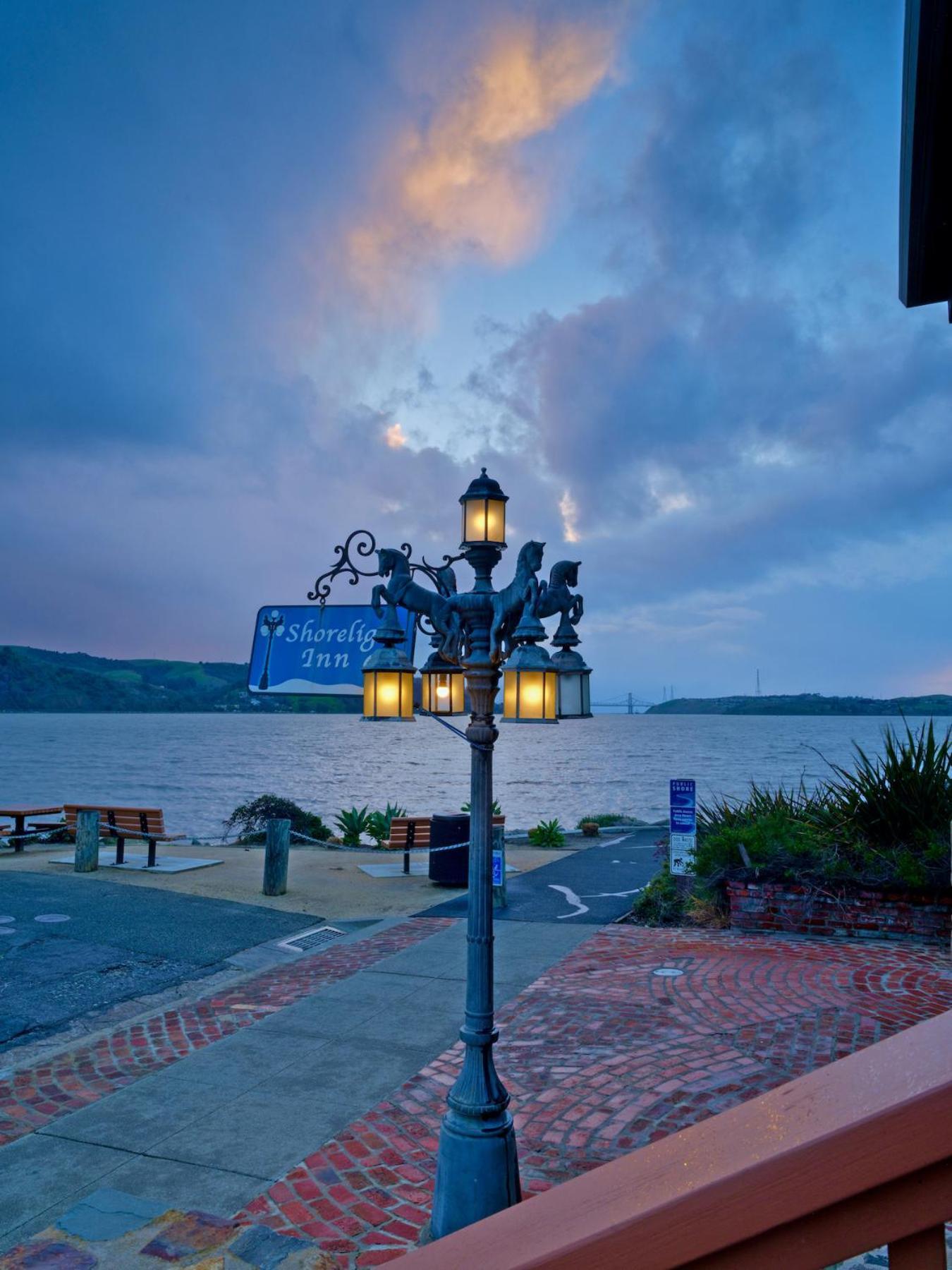 Shorelight Inn Benicia Exteriör bild